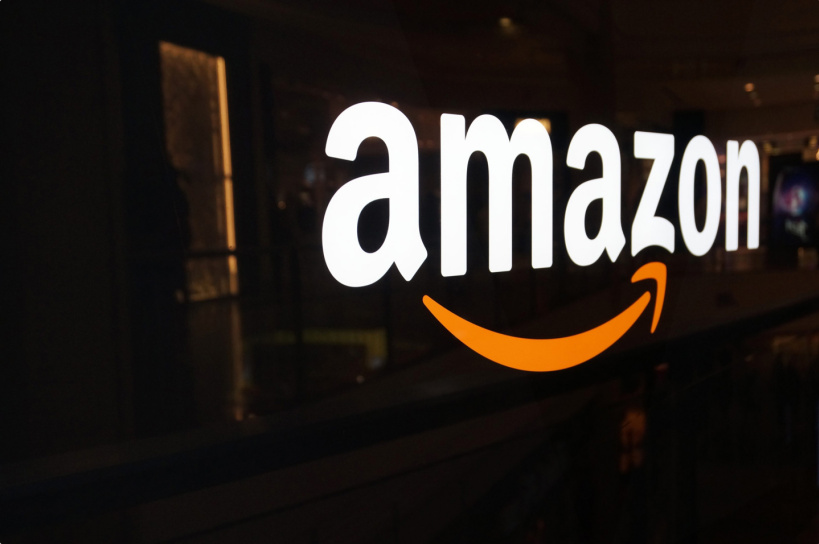 中国北京时间 11 月 6 日信息，据报道，amazon今日在递交给美国通讯联合会（FCC）的申报文档中称，期待 FCC 准许再发送 4538 卫星，用以扩张其 Kuiper 卫星网络，进而向埃隆马斯克・埃隆马斯克（Elon Musk）集团旗下宇宙探索技术性企业 SpaceX 进行挑戰。鱼见海科技-小程序源码-网站源码-免费源码鱼见海资源网-免费PHP网站源码模板,插件软件资源分享平台！