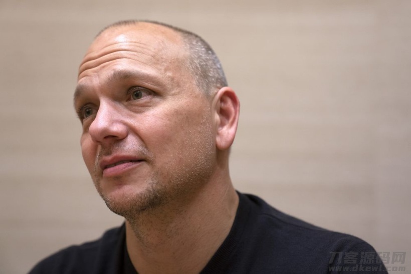 中国北京时间 10 月 22 日信息，“iPod 鼻祖”，苹果前高管托尼・法德尔 (Tony Fadell) 在接收专访还称，他觉得未来十年苹果会涉足此外一个重特大新硬件配置类型，但也许不可能是2个。法德尔曾协助苹果开发设计了 iPod 和 iPhone。鱼见海科技-小程序源码-网站源码-免费源码鱼见海资源网-免费PHP网站源码模板,插件软件资源分享平台！