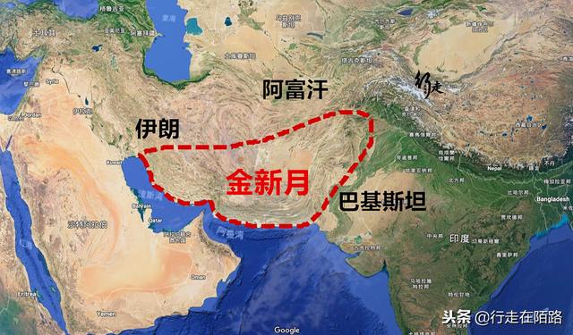 说到鸦片，中国人想到的是清朝时期的鸦片战争，提到海洛因（鸦片提纯两次）的时候则想到金三角。但实际上，全球最大的鸦片产地并不是金三角，而是曾经垄断世界95%份额的“金新月”，巅峰期年产量达8400吨，而当年流通全球市场的总量也才9000吨。鱼见海科技-小程序源码-网站源码-免费源码鱼见海资源网-免费PHP网站源码模板,插件软件资源分享平台！